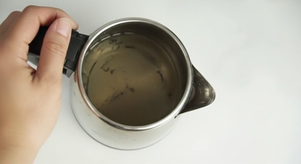 βραστήρας - Το απλό τρικ για καθαρό βραστήρα χωρίς άλατα