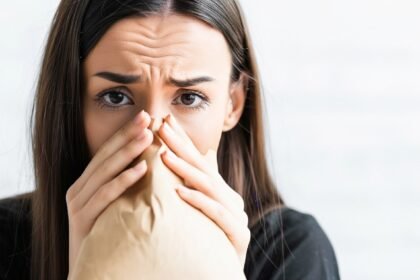 Κρίση πανικού - Κρίσεις πανικού: Tι βοηθά πραγματικά στη στιγμή;