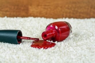 βερνίκι νυχιών 2 - Λεκέδες από βερνίκι νυχιών: Τι πρέπει να κάνετε