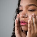 λιπαρό δέρμα - Τα καλύτερα tips για λιπαρή επιδερμίδα, σύμφωνα με δερματολόγους