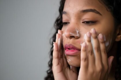 λιπαρό δέρμα - Τα καλύτερα tips για λιπαρή επιδερμίδα, σύμφωνα με δερματολόγους