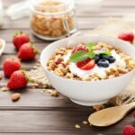 απαχο γιαούρτι - Γιατί το "άπαχο" γιαούρτι μπορεί να σαμποτάρει τη διατροφή σας