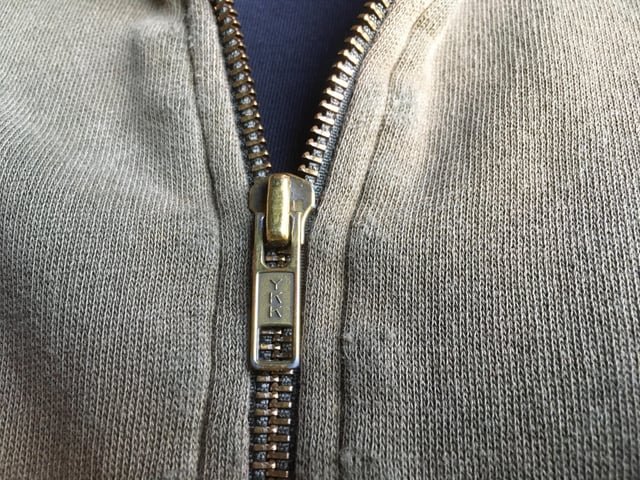 - Τι να κάνεις όταν το φερμουάρ κολλάει – Δύο απλές λύσεις που δουλεύουν