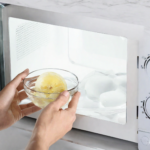 How to Clean a Microwave Using Vinegar