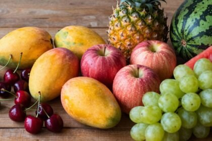 Ποικιλία φρούτων με έμφαση στη φρουκτόζη και την επίδρασή τους στο ουρικό οξύ.