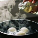 ξύδι - Αυτό ρίχνεις στο νερό κατά το βράσιμο και τα αυγά ξεφλουδίζονται μόνα τους