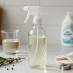 Σπρέι για γρήγορο σιδέρωμα με υλικά από την κουζίνα.