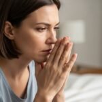 γυναίκα - Οι άνθρωποι που δεν ένιωσαν αγάπη ως παιδιά συχνά έχουν αυτές τις 10 συνήθειες