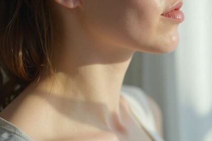 Θυρεοειδής: 3 συμπτώματα που μπορεί να συνδέονται με καpκίνο και δεν πρέπει να αγνοήσετε - evernews.gr