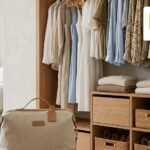 paradosiaki elliniki ntoulapa mystika giagias skoros featured 169 - Η ιστορία της παραδοσιακής ελληνικής ντουλάπας: Τα μυστικά των γιαγιάδων μας για ρούχα χωρίς σκόρο