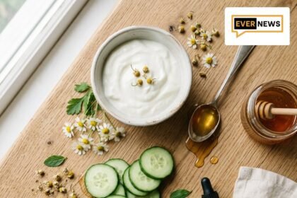 spitiki maska prosopou enydatosi meta ton ilio featured - Η σπιτική μάσκα προσώπου με 2 υλικά για βαθιά ενυδάτωση και λάμψη μετά τον ήλιο