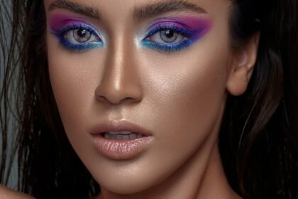 b2br makeup face wom feat - Πώς να απλώσετε το μέικαπ για να μην «σπάει» στις ρυτίδες: Το κόλπο των 3 δευτερολέπτων
