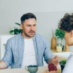 b3a family discussi feat - Πώς να θέσετε όρια σε τοξικούς συγγενείς χωρίς να δημιουργήσετε καβγάδες στην οικογένεια