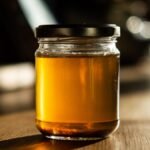 b3b garlic honey ja feat - Το φυσικό «αντιβιοτικό» της κουζίνας: Πώς το σκόρδο και το μέλι θωρακίζουν το ανοσοποιητικό σας