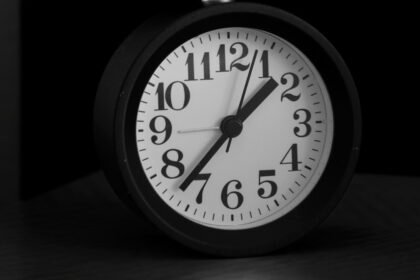 b3b insomnia awake feat - Γιατί ξυπνάτε κάθε βράδυ μεταξύ 3 και 4: Τι προσπαθεί να σας πει το σώμα σας