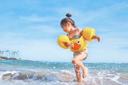 b3b messy happy kid feat - Προσδοκία vs Πραγματικότητα: 8 αστείες καταστάσεις που ζει κάθε γονιός με τα παιδιά στις διακοπές
