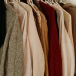 soda tab hanger featured free - Το «κόλπο της διπλής κρεμάστρας» με ένα απλό καπάκι από κουτάκι αναψυκτικού που θα σώσει την ντουλάπα σας