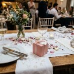 astro2 wedding featured 1783752797141 - Πώς συμπεριφέρεται το κάθε ζώδιο ως καλεσμένος σε έναν γάμο;