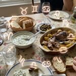 Κυριακάτικο τραπέζι με αστρολογικά σύμβολα