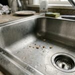 home sink featured 1783503674139 - Το ξεχασμένο κόλπο για να ξεβουλώσετε τον νεροχύτη σε 5 λεπτά (Χωρίς υδραυλικό)