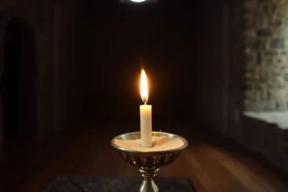 thursday faith feat 1 - Ποιοι γιορτάζουν αύριο: Η συγκινητική ιστορία του Ορθόδοξου προστάτη της αγάπης